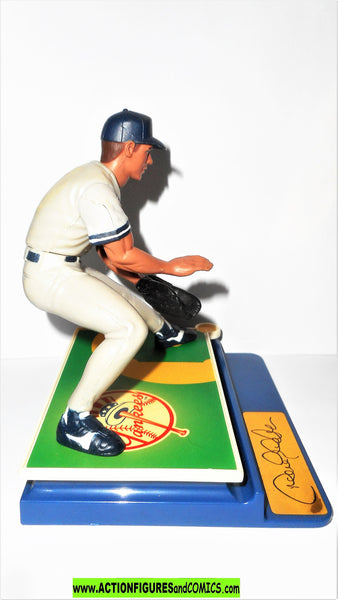 Derek Jeter - Starting Lineup - Baseball - 2000 Series - Kenner Action  Figure