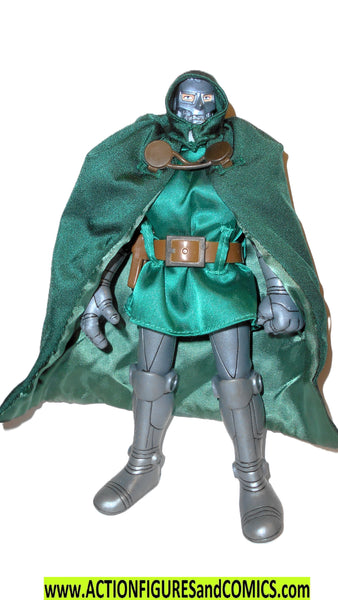 Marvel Famous Covers DOCTOR DOOM 1998 Mego toybiz – ActionFiguresandComics